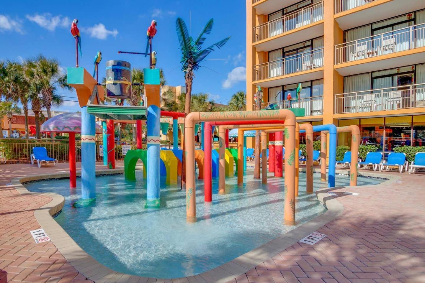 Oversized Ocean View Queen Suite With Beautiful Fireplace And Accents - Sleeps 4 Guests! Myrtle Beach Room photo